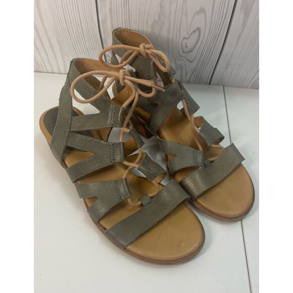 KORK EASE Gray/Taupe Gladiator Sandal Leather Cushioned Cork Heel Size 8 - Picture 1 of 6